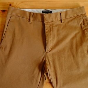 Banana republic stretch chinos tapered fit 32x32
